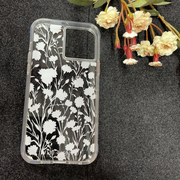 iPhone 12 max case - Picture 5 of 5